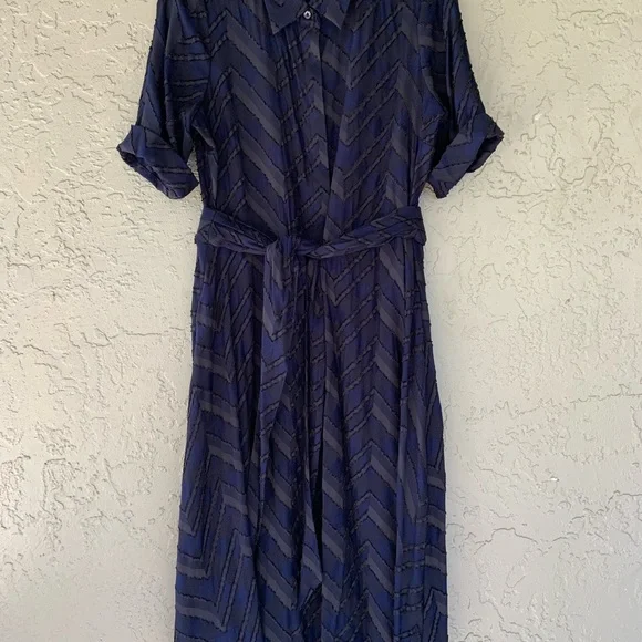 Elegant Navy Blue Women's Dress - Picture 2 of 9